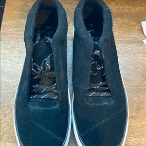 Toms Sneakers. Women’s Size 8. Like New